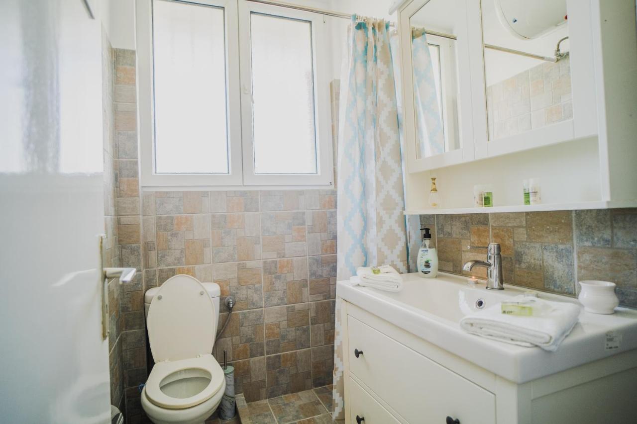 Green Apartment Ground Floor Feel Like Home Properties Saronida エクステリア 写真
