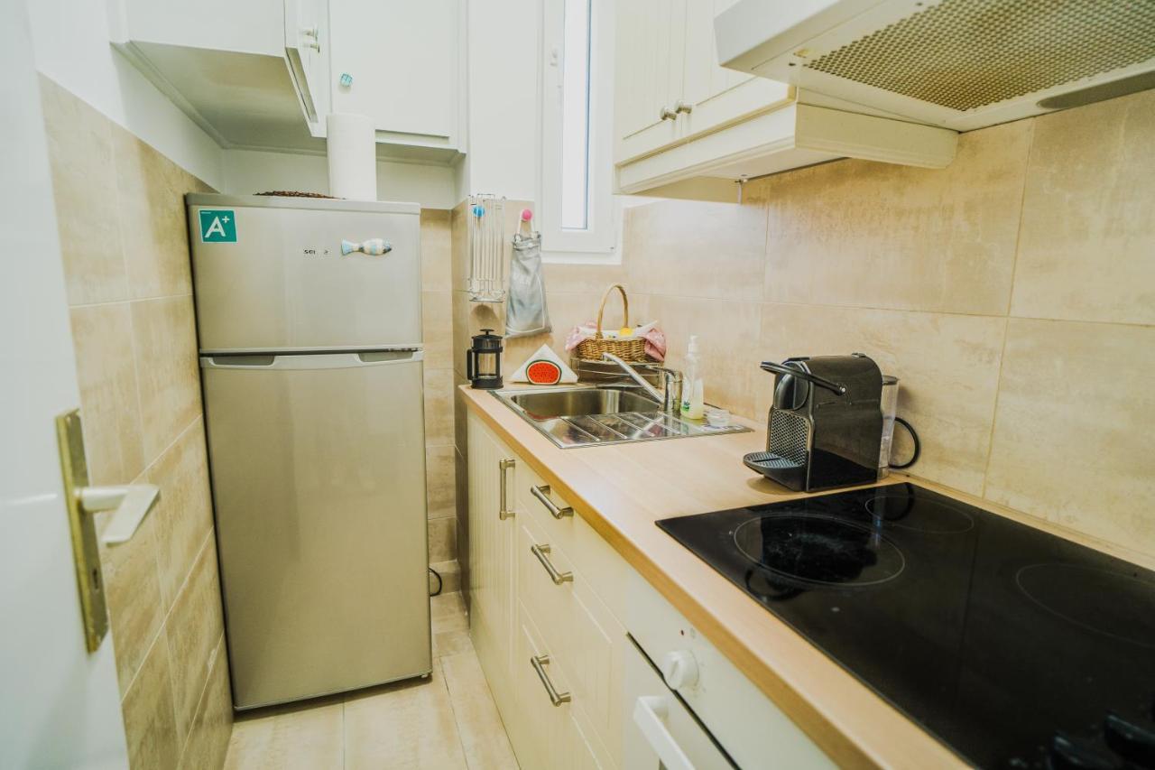 Green Apartment Ground Floor Feel Like Home Properties Saronida エクステリア 写真